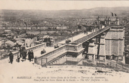 13-Marseille Vue Prise De Notre-Dame De La Garde Terrasse Des Ascenseurs - Notre-Dame De La Garde, Lift En De Heilige Maagd