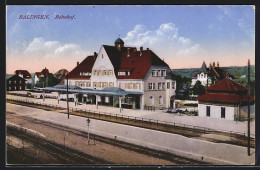 AK Balingen, Bahnhof Mit Bahnsteigen Und Ortsblick Aus Der Vogelschau  - Balingen