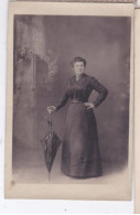 Carte Photo De Cabinet Belle Lilloise Avec Son Parapluie Photo Duinet Lille   Réf 29980 - Anonyme Personen