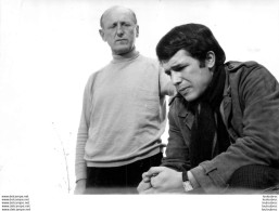 PHOTO DE PRESSE BOURVIL ET ADAMO DANS LES ARNAUD FILM DE 1967 FORMAT 18 X 13 CM - Célébrités