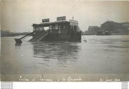 PARIS CARTE PHOTO CRUE 01/1910 PONTON DE BATEAUX A LA CONCORDE  PHOTO MAURICE - Paris Flood, 1910