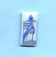 Superbe Pins Bateau Paquebot Porcelaine Thosca Fr197 - Schiffahrt