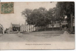 Carte Postale Ancienne Thoiry - La Place Et La Fontaine - Thoiry