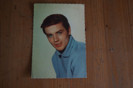 ALAIN DELON CARTE POSTALE - Andere Formaten