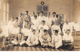 Santé - N°91003 - Blessés Militaires Dans Un Dortoir - Carte Photo à Localiser - Health