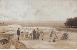 Métier - N°90772 - Groupe D'hommes Et De Femmes Dans Une Carrière - Carte Photo - Artisanat