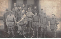 Allemagne - N°91669 - Militaires Dont Un Sur Un Vélo - Carte Photo - Sonstige & Ohne Zuordnung