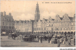 CAR-AAAP11-62-0789 - ARRAS - Un Coin Du Marché De La Grand'place - Arras