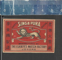 SINGA-PURA SAFETY MATCH - MANUFACTURED BY THE ELKAYES MATCH FACTORY JOHORE MALAYSIA  - OLD VINTAGE MATCHBOX LABEL - Matchbox Labels