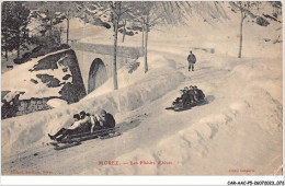 CAR-AACP5-39-0392 - MOREZ - Les Plaisirs D'hiver - Hommes Sur Des Luges - Morez