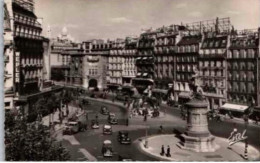 PARIS. -  Place Clichy. Avec Le Wepler        Non Circulée - Plazas