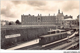 CAR-AAEP7-78-0709 - SAINT-GERMAIN-EN-LAYE  - La Gare De D'etat Et Le Chateau - Train - St. Germain En Laye (Château)