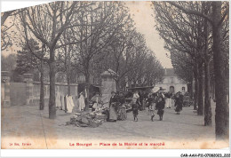 CAR-AAHP11-93-1072 - LE BOURGET - Place De La Mairie Et Le Marché - Le Bourget