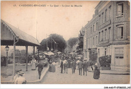 CAR-AAGP7-76-0642 - CAUDEC-EN-CAUX - Le Quai - Le Jour Du Marché  - Caudebec-en-Caux