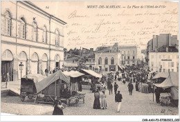 CAR-AAHP3-40-0194 - MONT-DE-MARSAN - La Place De L'hôtel De Ville - Mont De Marsan