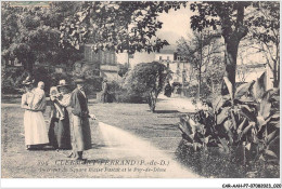 CAR-AAHP7-63-0580 - CLERMONT-FERRAND - Intérieur Du Square Blaise Pascal Et Le Puy-de-dôme - Clermont Ferrand