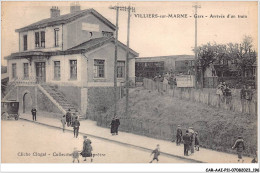 CAR-AAIP11-94-1078 - VILLIERS SUR MARNE  - Gare - Arrivee D'un Train - Villiers Sur Marne
