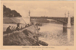 MO 1-(92) ASNIERES - BORDS DE SEINE ( UN COIN DE PECHE ) - PENICHES - PECHEURS , CYCLISTES - 2 SCANS - Asnieres Sur Seine