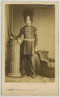 CDV Militaire 1860-70 G. Prévôt à Paris . Grenadier De La Garde Impériale . - Anciennes (Av. 1900)