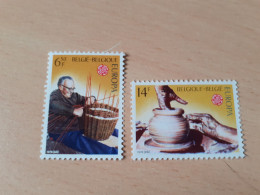 TIMBRES   BELGIQUE    ANNÉE  1976      N  1800  /  1801   COTE  3,00  EUROS   NEUFS   LUXE** - Neufs