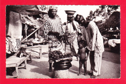 E-Senegal-400A55  Au Marché, Vendeurs De Fruits - Senegal