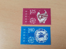 TIMBRES   NORVEGE    ANNÉE  1976      N  680  /  681   COTE  2,00  EUROS   NEUFS   LUXE** - Ongebruikt