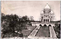 PARIS. -  La Basilique Du  Sacré Coeur. Et Le Funiculaire.        Circulée. - Sacré-Coeur