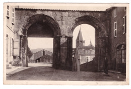 CLUNY - Porte D'entrée De L'Abbaye (carte Photo) - Cluny