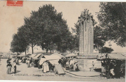 NE 10-(33) BORDEAUX - FONTAINE DES SALINIERES - ETALS - ANIMATION -  2 SCANS - Bordeaux