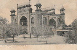 NE 13 -  INDE - AGRA - GATE OF THE TAJ - 2 SCANS - India