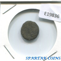 Authentic Original Ancient BYZANTINE EMPIRE Coin #E19836.4.U.A - Bizantinas