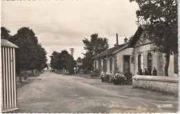 OP 3-(02)  SISSONNE - LE CAMP - L' ENTREE - POSTE DE POLICE -  2 SCANS - Sissonne