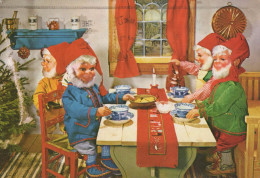 PÈRE NOËL Bonne Année Noël GNOME Vintage Carte Postale CPSM #PBM052.A - Santa Claus