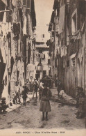 OP 9- (06) NICE - UNE VIEILLE RUE - ENFANTS , FILLETTE AVEC CORBEILLE - 2 SCANS - Vita E Città Del Vecchio Nizza