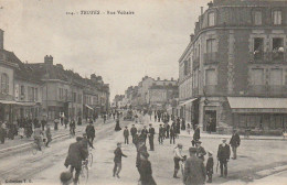 OP 16-(10)TROYES - RUE VOLTAIRE - ANIMATION - 2 SCANS - Troyes