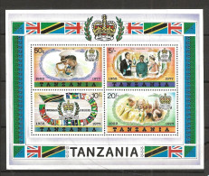 Tanzania 1977 25 Years Of The Reign Of Queen Elizabeth II, Silver Jubilee, Mi Bloc 9, MNH(**) - Tanzania (1964-...)