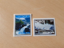 TIMBRES   NORVEGE   EUROPA    1977   N  698a + 699a   COTE  5,50  EUROS   NEUFS  LUXE** - 1977