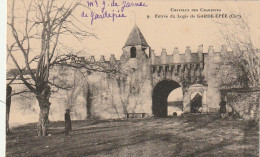 PE 7-(16) CHATEAUX DES CHARENTES - ENTREE DU LOGIS DE GARDE EPEE - 2 SCANS - Autres & Non Classés