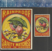 RAINPROOF MATCHES - OLD  MATCHBOX LABELS MADE IN SWEDEN - Boites D'allumettes - Etiquettes