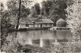 PE 14 -(19)  SAINT SALVADOUR - ETANG DE FLEYSSAC - 2 SCANS - Autres & Non Classés