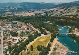 PE 15 -(19) BEAULIEU SUR DORDOGNE - VUE GENERALE AERIENNE ET TERRAIN DE CAMPING DU PONT - CARTE COULEURS (1977)- 2 SCANS - Other & Unclassified