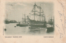 PE 18 - NORTH SHIELDS - WELLESLEY TRAINING SHIP - NAVIRE ECOLE (1904) - 2 SCANS - Newcastle-upon-Tyne