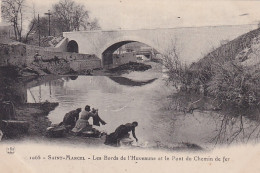 MO 29-(13) SAINT MARCEL - LES BORDS DE L'HUVEAUNE ET LE PONT DE CHEMIN DE FER - LAVANDIERES - CARTE PUB. CHOCOLAT LOUIT - Saint Marcel, La Barasse, Saint Menet