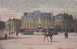 PE 28-(26) VALENCE - FONTAINE MONUMENTALE - ANIMATION  - CARTE COLORISEE - Valence