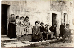 Carte Photo Animée Non Située. Fête Familiale - Autres & Non Classés