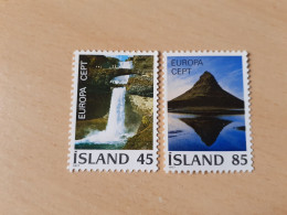 TIMBRES   ISLANDE    ANNÉE  1977      N  475  /  476   COTE  4,50  EUROS   NEUFS   LUXE** - Neufs