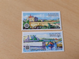 TIMBRES   MALTE    ANNÉE  1977      N  549  /  550   COTE  2,00  EUROS   NEUFS   LUXE** - Malta