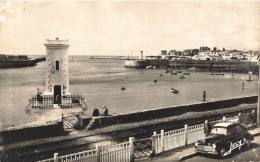 CROIX DE VIE : L'ENTREE DU PORT - Saint Gilles Croix De Vie