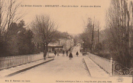 QU 6-(26) DIEULEFIT - PONT DE LA GARE - AVENUE DES ECOLES - ANIMATION - 2 SCANS - Dieulefit