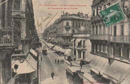 QU 15-(31) TOULOUSE - LA RUE ALSACE LORRAINE AU CARREFOUR DE LA POMME - VOITURES HIPPOMOBILES  - 2 SCANS - Toulouse